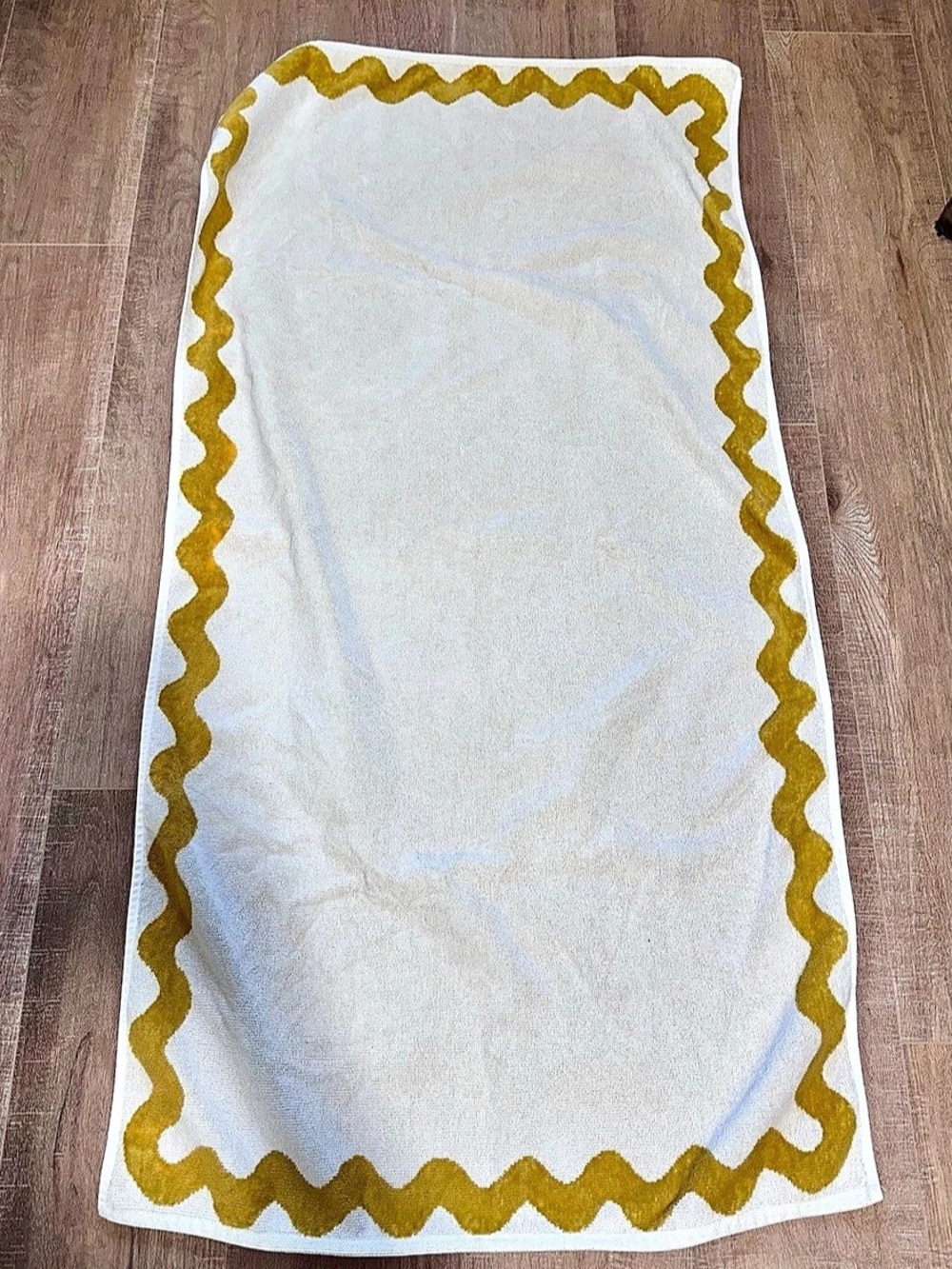 Anthropologie White & Yellow Hand and bath Towels